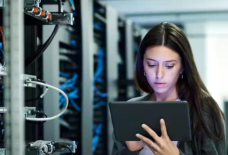 2026年最好美国VPS推荐汇总 - CN2线路/按小时计费/超大带宽